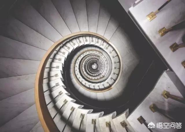 家里的楼梯该何如装修才好？