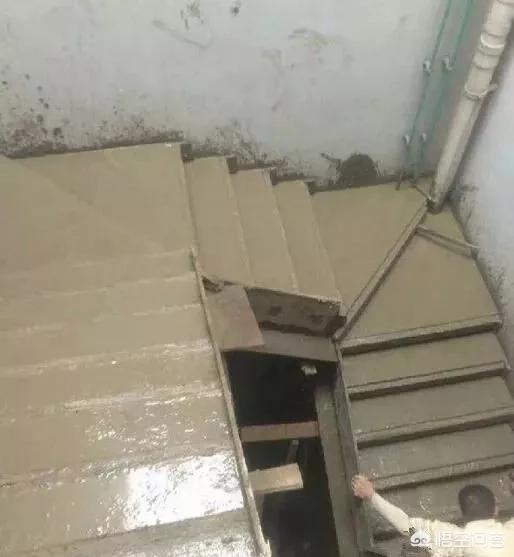 家里的楼梯该何如装修才好？