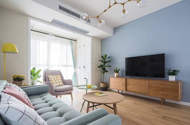 客厅怎么搭配更都雅？