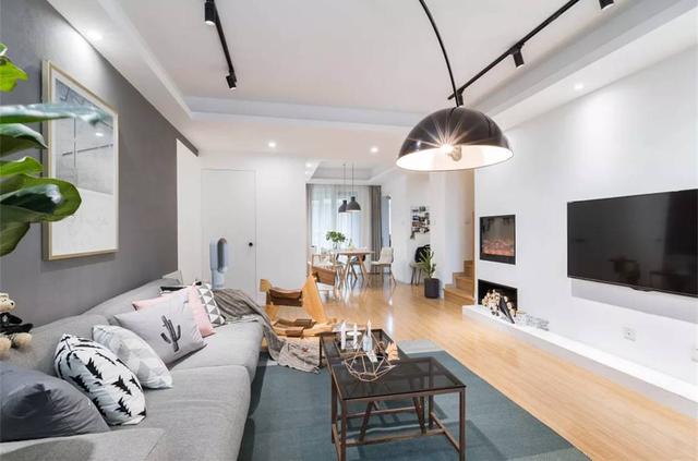 客厅怎么搭配更都雅？