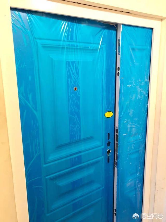 拆修时，入户门怎么拆比力结实？