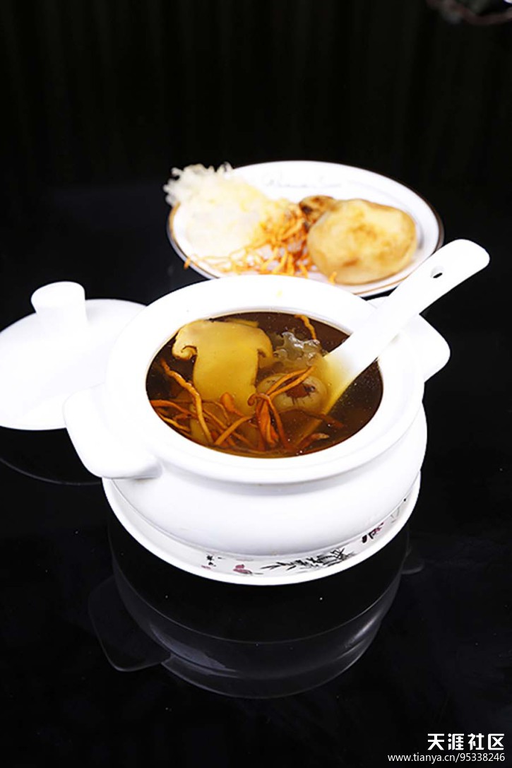 在深圳宝安区发现一间情况超好，工具超好吃的素食茶馆！！！