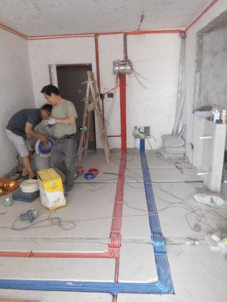 房屋拆修，一般几钱一个平方？