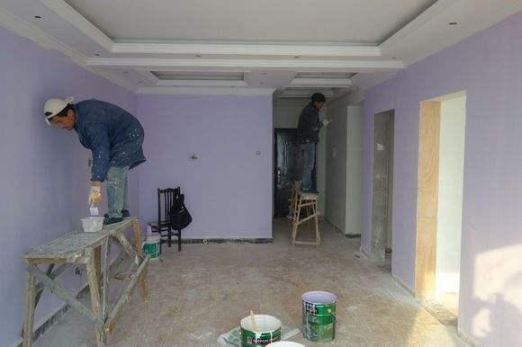 房屋拆修，一般几钱一个平方？