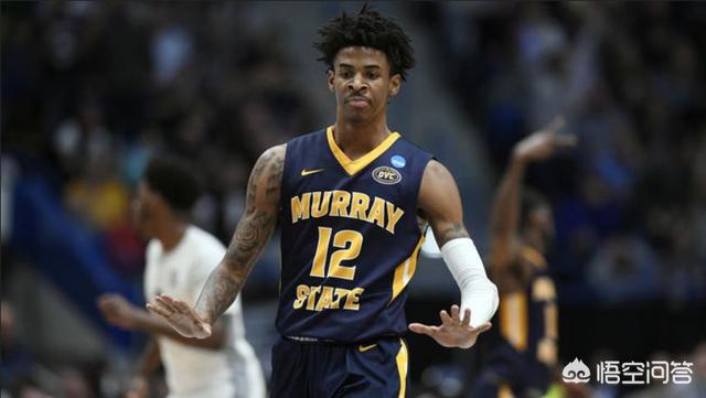 莫兰特0.7秒绝杀黄蜂，他怎么如斯逆天？顶着三人防卫敢出手？