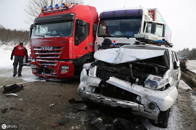 伴侣趁我睡觉拿走我车钥匙，开车被碰死了，我有没有责任？