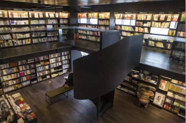 武汉有没有24小时开放的藏书楼或者书店？