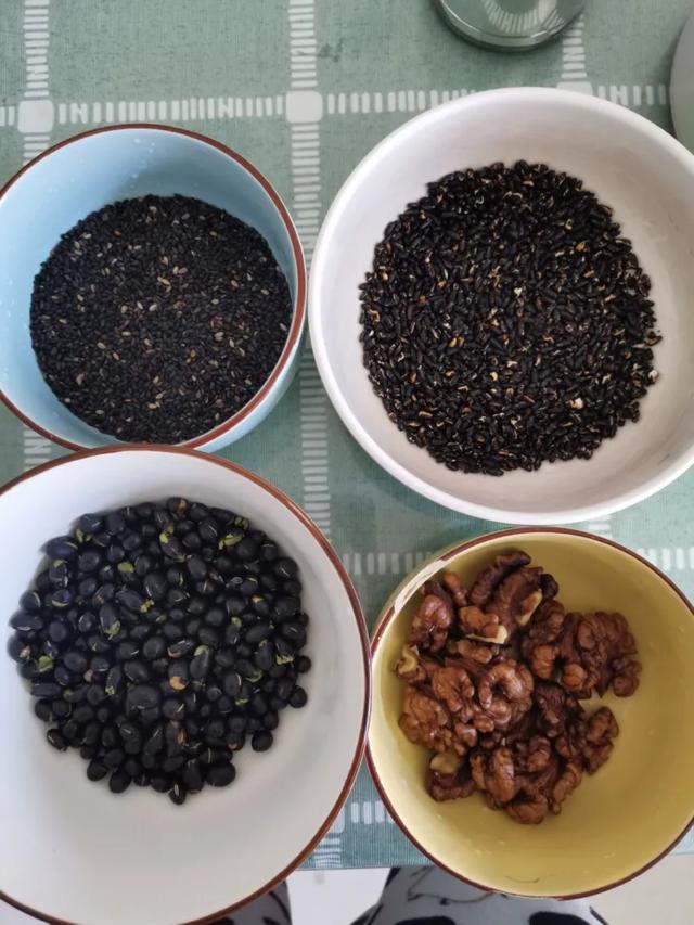 若何增加头发密度，让头发又黑又多又密？