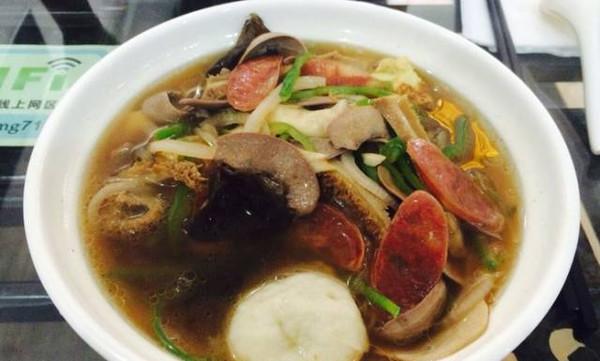 在江苏、浙江有什么好的景点和美食可保举？