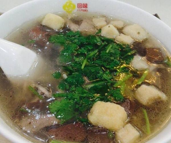 在江苏、浙江有什么好的景点和美食可保举？