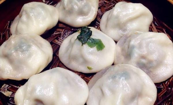 在江苏、浙江有什么好的景点和美食可保举？