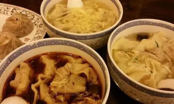 在江苏、浙江有什么好的景点和美食可保举？