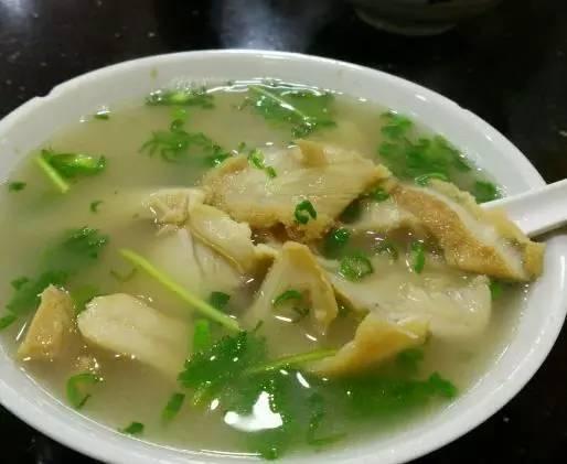 在江苏、浙江有什么好的景点和美食可保举？