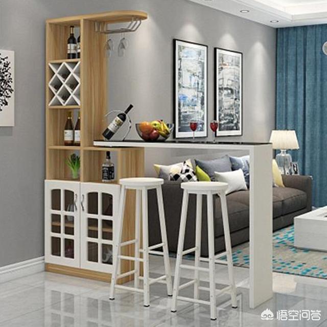 各人觉得小客厅拆修用什么颜色地砖都雅呢？要不要做隔绝距离或者花型？