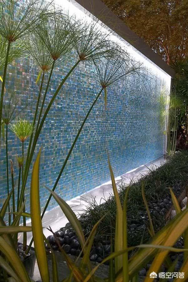 入户门对着客厅怎么办，用什么隔绝距离比力好？