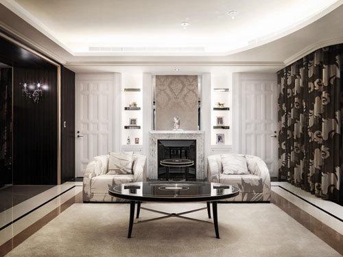 卧室门原木色都雅仍是白色？