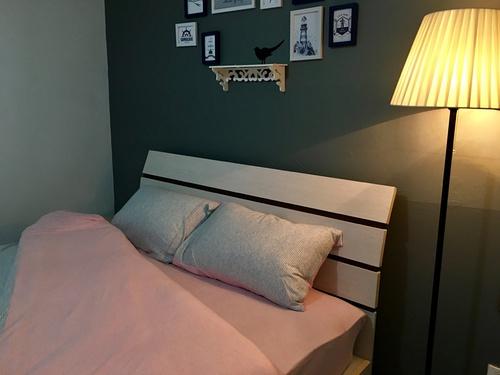 若何将独身公寓拆修成简约的气概呢？