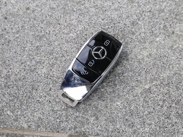 新款奔跑e300顶配落地几钱，有没有刚买过的？