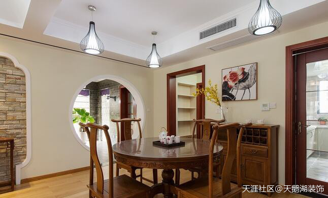 隆源国际城120平中式气概拆修效果图参考案例--天鹅湖粉饰