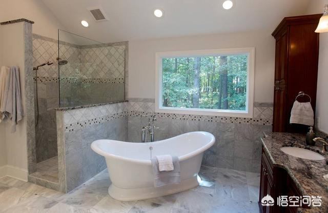 从性能上讲，卫生间瓷砖要若何挑选？