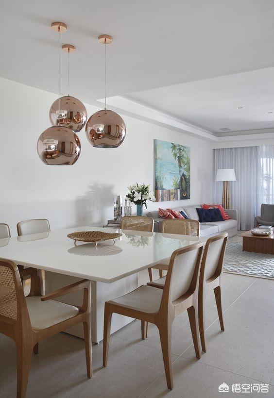 客厅和餐厅在一路该怎么拆修？