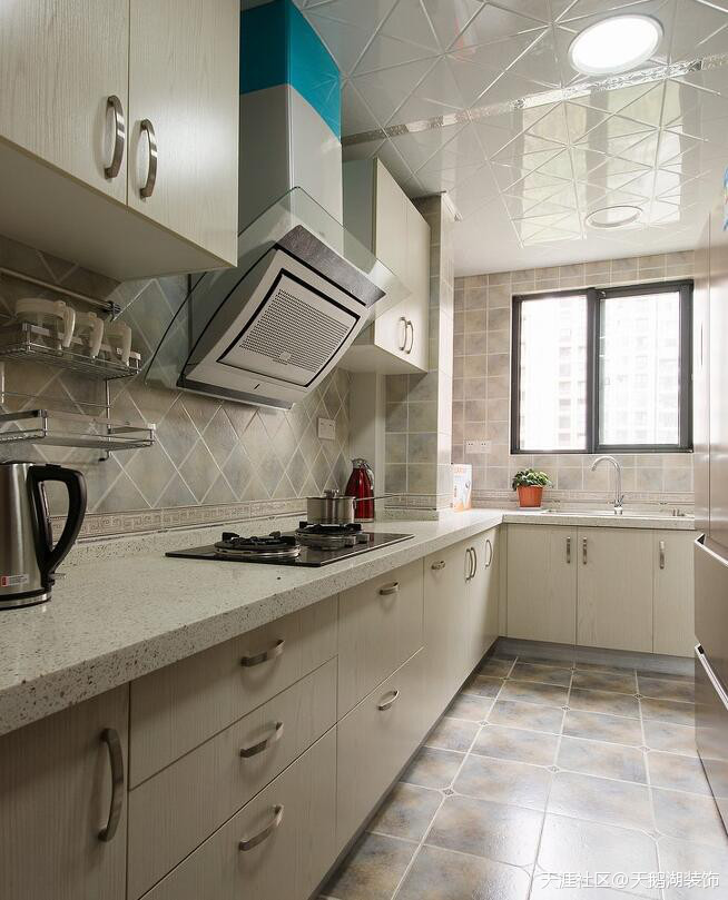 隆源国际城120平中式气概拆修效果图参考案例--天鹅湖粉饰