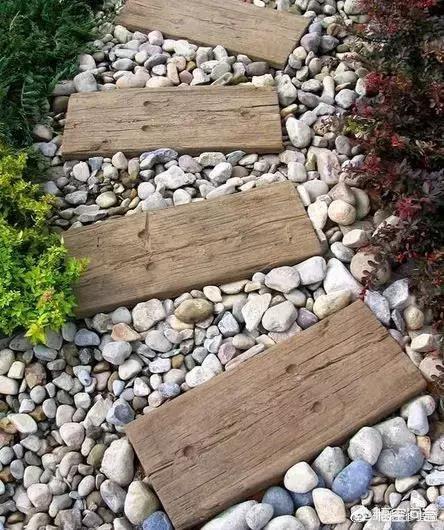 用什么质料铺院子廉价不滑？