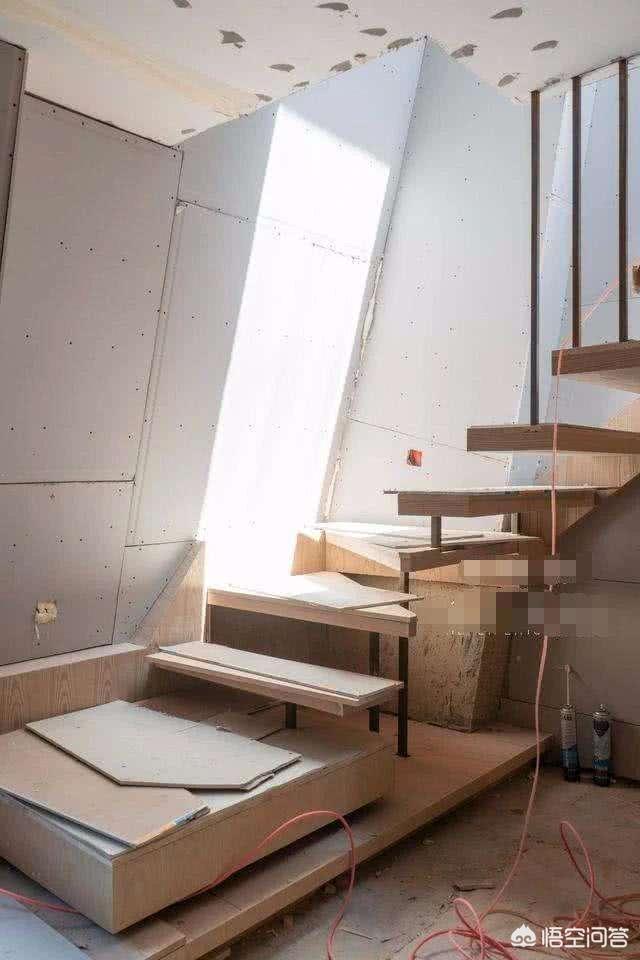 楼梯拆修质料，哪种材量比力好？若何选择楼梯材量？