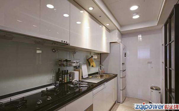 饱含美食与爱的清冷系厨房拆修效果图