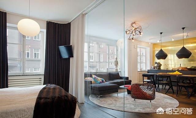 卧室和客厅连着，用什么隔绝距离比力好？