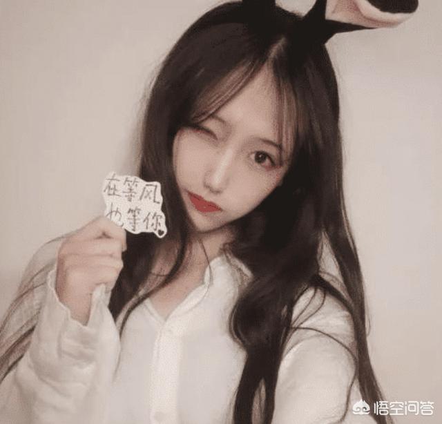 若何对待一些电竞陪玩“变味”了？难怪那么多人喜好线下陪玩，有一些擦边球现象，你怎么看？