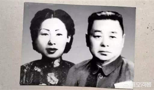 实有傻儿师长那小我吗strong贾英豪/strong？