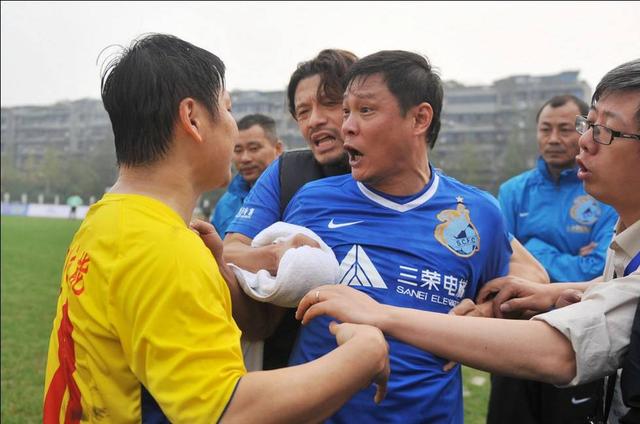 为什么说足坛大佬范志毅昔时在池明华面前只是小弟strong池敏/strong？