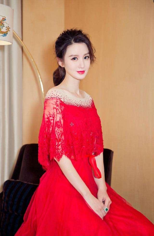 《披荆斩棘的姐姐》中strong巨力影视传媒有限公司/strong，黄圣依和张萌谁嫁的更豪门？