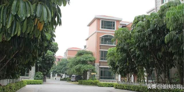 为什么如今一些人买卖房子要找中介呢strong上易找房/strong，两边去房屋交易所也很平安，房源58同城上也有房东曲卖？