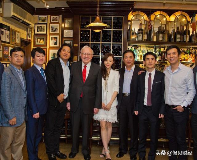 和巴菲特吃顿饭要3000多万元strong墨晔/strong，吃完的人都如何了？