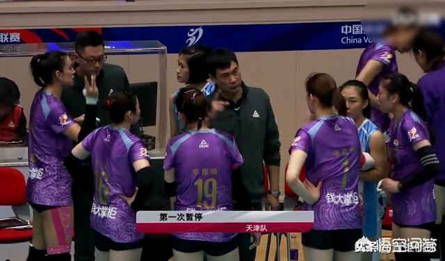 天津女排三逆转strong北京雷霆万钧/strong，3-0战胜北京女排，对那场角逐您有何评价？