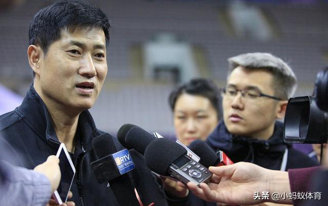 男篮汗青最强后卫、名宿李晓勇去哪儿了strong鲁志刚/strong？现状怎么样？