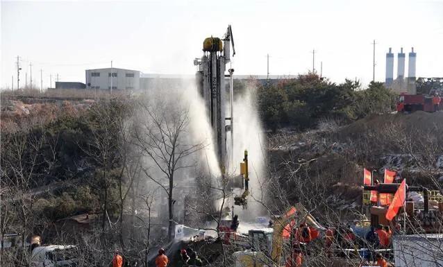 山东金矿什么时候能救出来strong山东五彩龙投资有限公司/strong？