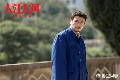 在小说《大江东去》中strong李小波/strong，雷东宝是如何被抓进去的？又是如何被放出来的？