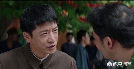 在小说《大江东去》中strong李小波/strong，雷东宝是如何被抓进去的？又是如何被放出来的？