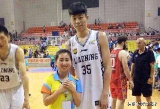 张震麟代表辽篮参加热身赛<strong>刘伟宏</strong>，这是否意味着张震麟将加入辽篮参加下个赛季的CBA联赛？