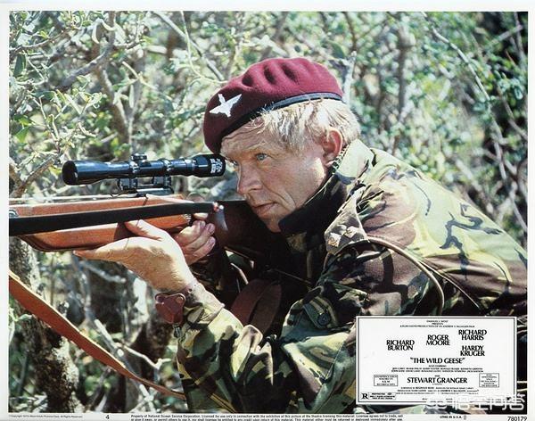 中国警察队伍<strong>天弩</strong>，使用的弓弩价格，为何比95式步枪还昂贵？