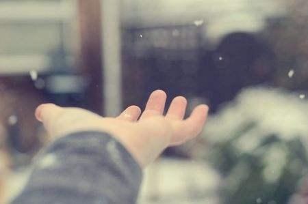 “社交中<strong>合加资源</strong>，不是加了微信、合了影，就叫做人脉”你怎么看？