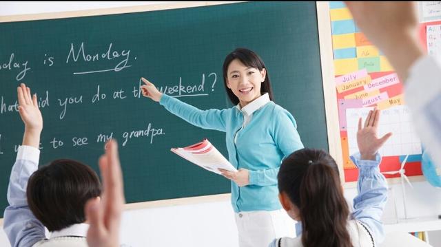 每个人都有自己的擅长，你只在擅长的领域找工作还是也会在短板中去找呢？为什么？