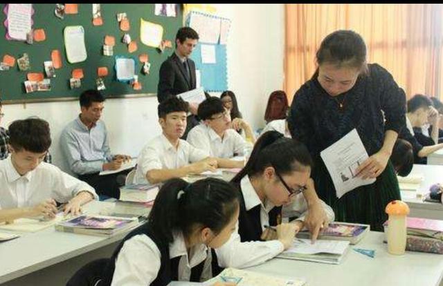 每个人都有自己的擅长<strong>领域集团</strong>，你只在擅长的领域找工作还是也会在短板中去找呢？为什么？