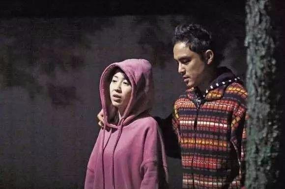 明道在节目里和王鸥大肆秀恩爱、搞暧昧<strong>李诗翔</strong>，他的现实女友会怎么想？