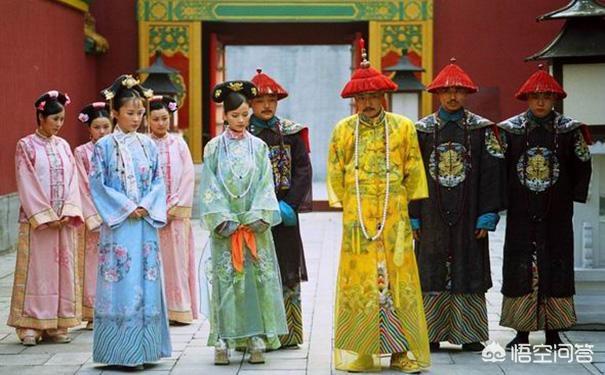 有传闻说小偷进和珅家库房<strong>三彩家</strong>，却一分钱不拿就走了，是什么原因？