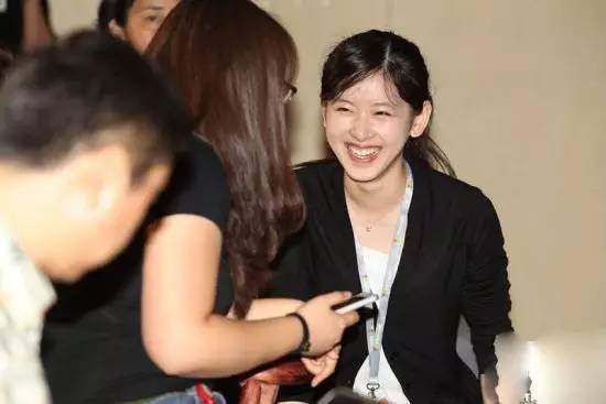 奶茶妹妹章泽天投资10多家公司<strong>江苏章泽天文化发展有限公司</strong>，身价500亿，你怎么看？