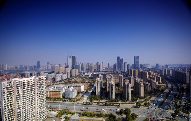 合肥和济南哪个城市潜力大<strong>鲁银投资集团股份有限公司</strong>？